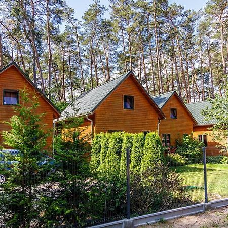 Pinia Villa Поберово Екстериор снимка