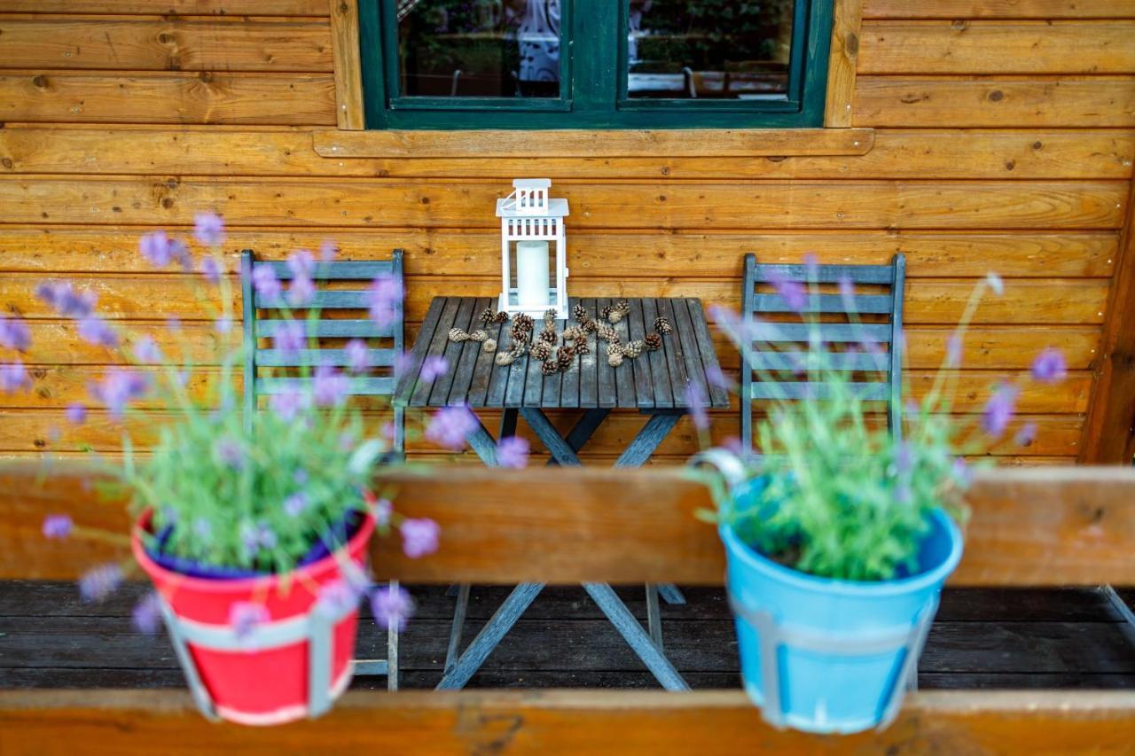 Pinia Villa Поберово Екстериор снимка